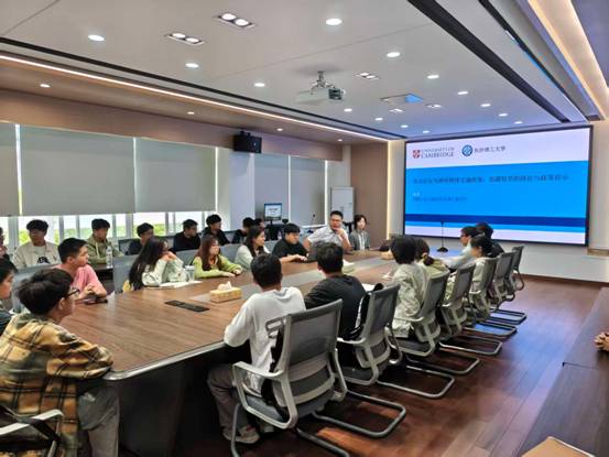 462ab74f7a1180f7dad648c773ae3c83